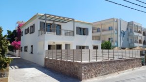 Πέργκολα αλουμινίου και περίφραξη